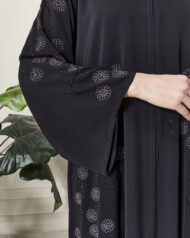 Leyali Dubai: Gümüş Işıltılı Çiçek Bahçesi - Görsel 3